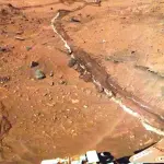 Acqua ritrovata lungo una gola di Marte