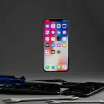 iPhone 13, cambia il design della mascherina
