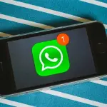 WhatsApp si aggiorna e permette di contattare gli sviluppatori