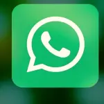 WhatsApp rimanda la politica sulla privacy
