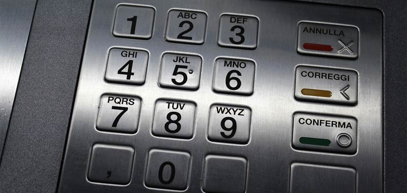Il Piano Colao prevede una tassazione sui bancomat
