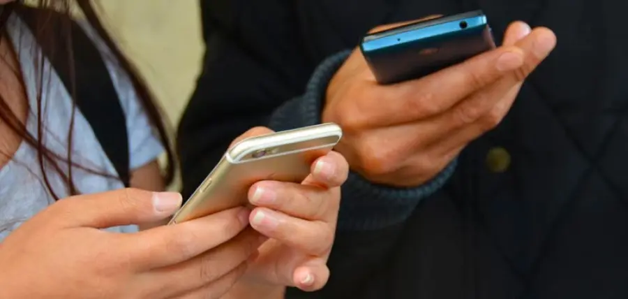 Cellulari e tumore: corte di Torino certifica la connessione