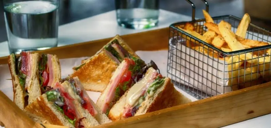 Club sandwich, è lui il panino più amato e celebre del web