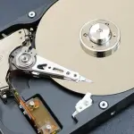 Biella, rubato ad una mamma l’hard disk con le foto del figlio morto