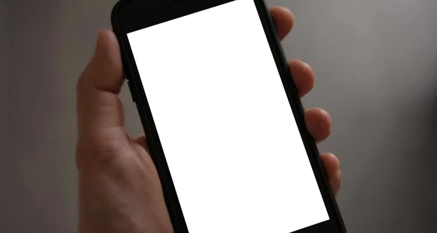 Come evitare di surriscaldare lo smartphone con questo caldo