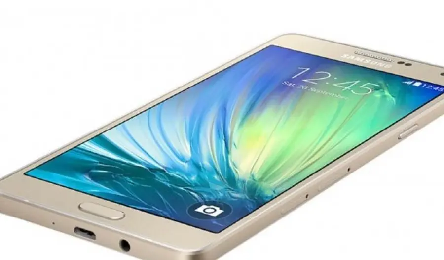 Samsung Galaxy A nuovo modello con quattro fotocamere