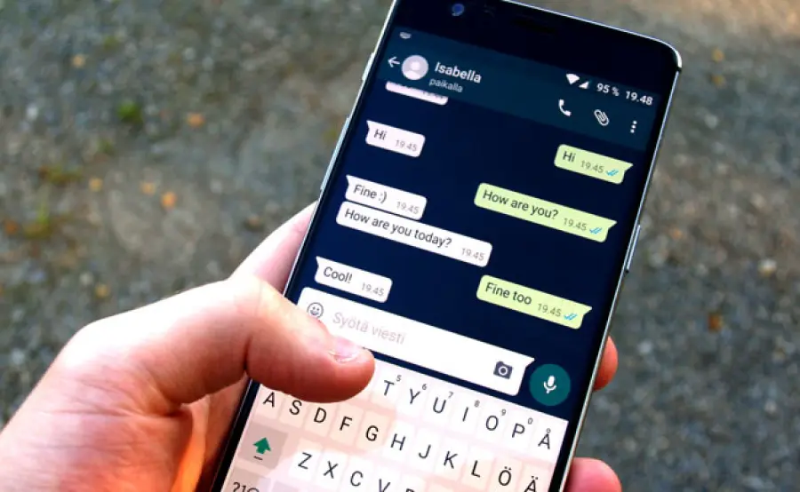 WhatsApp 122 milioni di multa presi da Facebook