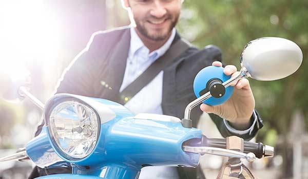 TomTom Vio, il navigatore intelligente e colorato per lo scooter