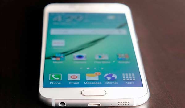 Galaxy S8, Samsung elimina jack cuffie e pulsante home