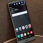 LG V30, @evleaks: adieu, ticker! Scompare il doppio display