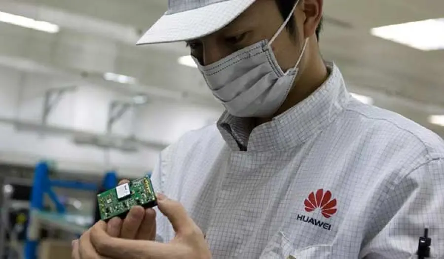 Anche su Huawei la backdoor che invia dati sensibili in Cina