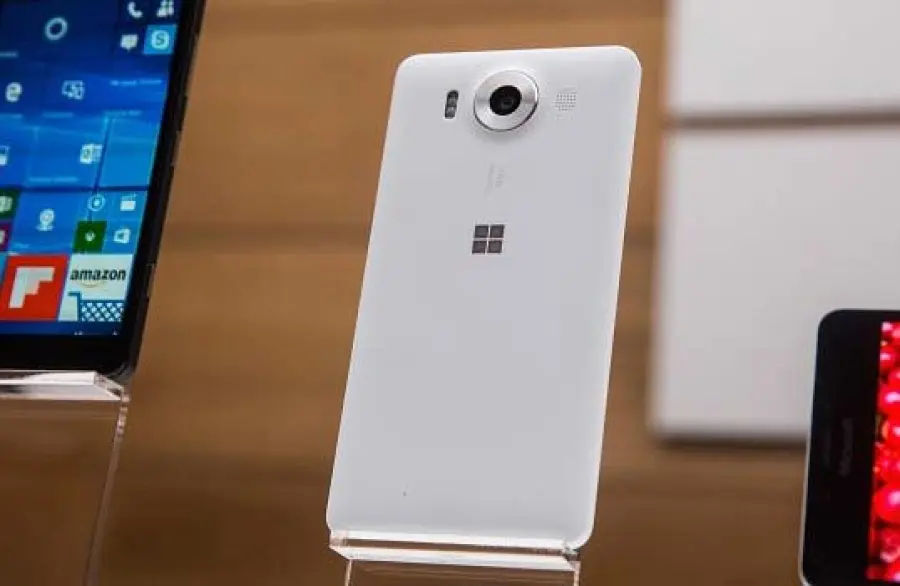 Microsoft, Surface Phone: lo smartphone del riscatto