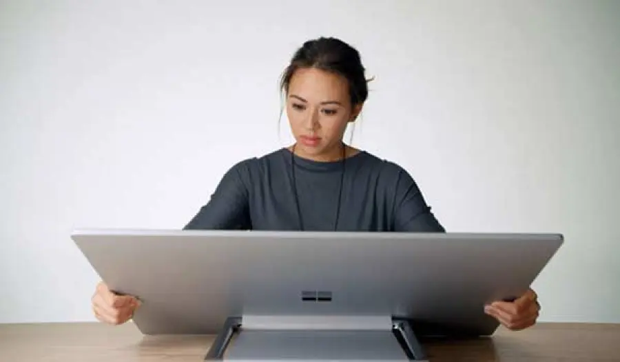 Microsoft Surface Studio, il PC all-in-one guest star del Microsoft Event