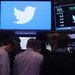 Twitter, crolla il titolo: Google lascia, Saleforce in testa
