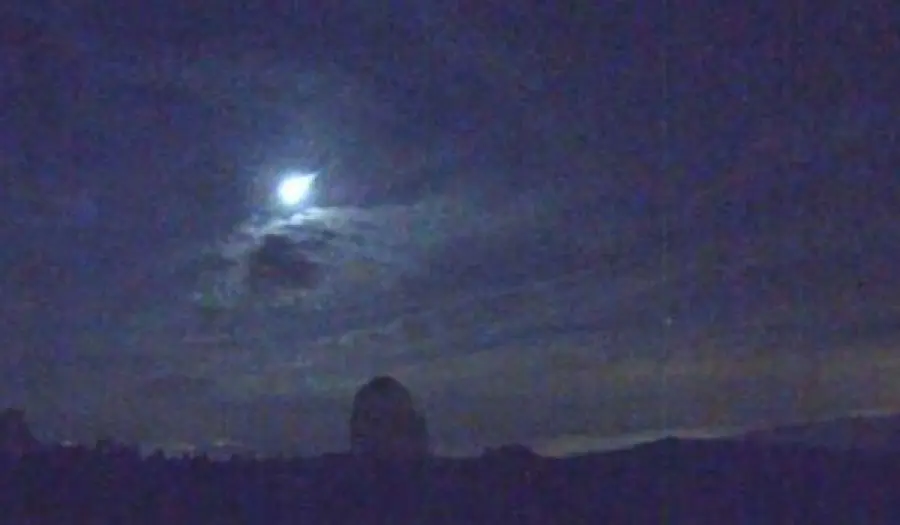 Spettacolare bolide spaziale nei cieli della Spagna