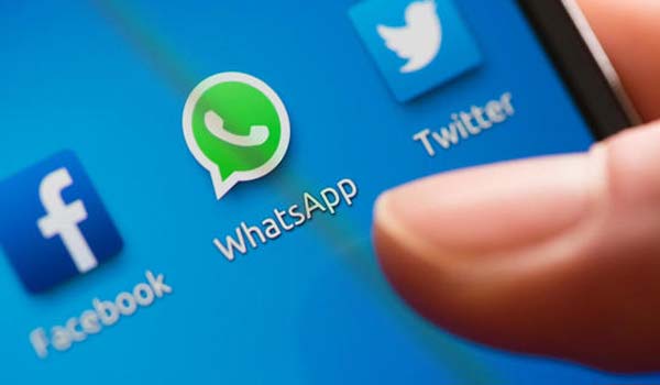 Privacy Facebook e WhatsApp basta violazione