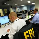 FBI: coprite la webcam del PC, i pirati web vi osservano