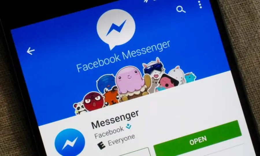 Facebook, l'app Messenger raggiunge un miliardo di utenti attivi