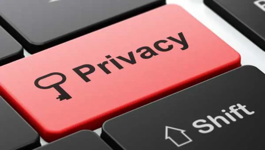 Internet, 8 italiani su 10 rinuncerebbero alla privacy per la sicurezza