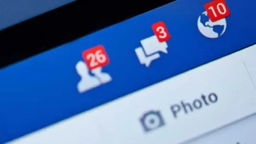Facebook, nuovi servizi per aiutare chi pensa al suicidio