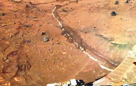 Acqua ritrovata lungo una gola di Marte