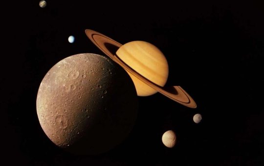 La luna di Saturno potrebbe avere un oceano sepolto