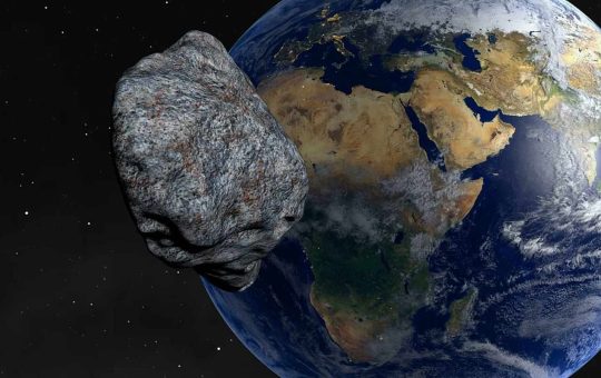 Mancano due giorni a enorme asteroide 7335
