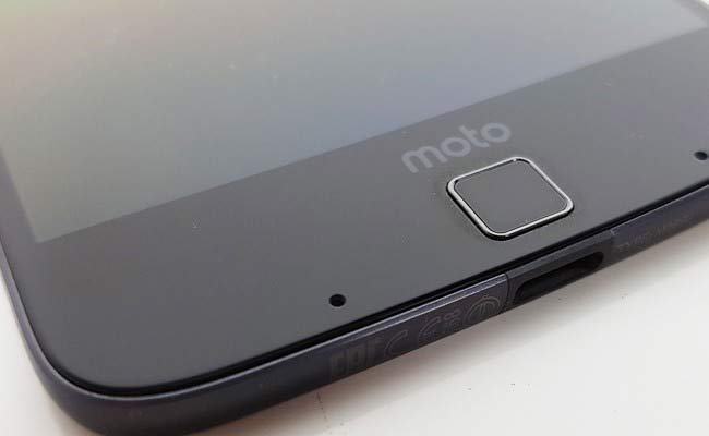Moto Z Lenovo sfida il mercato Moto Mods