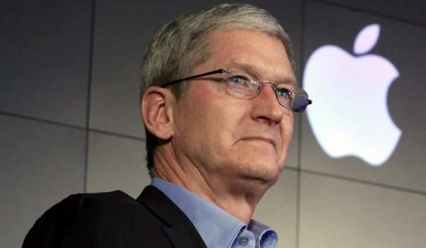 Apple entra nella storia toccando i 1000 miliardi di dollari