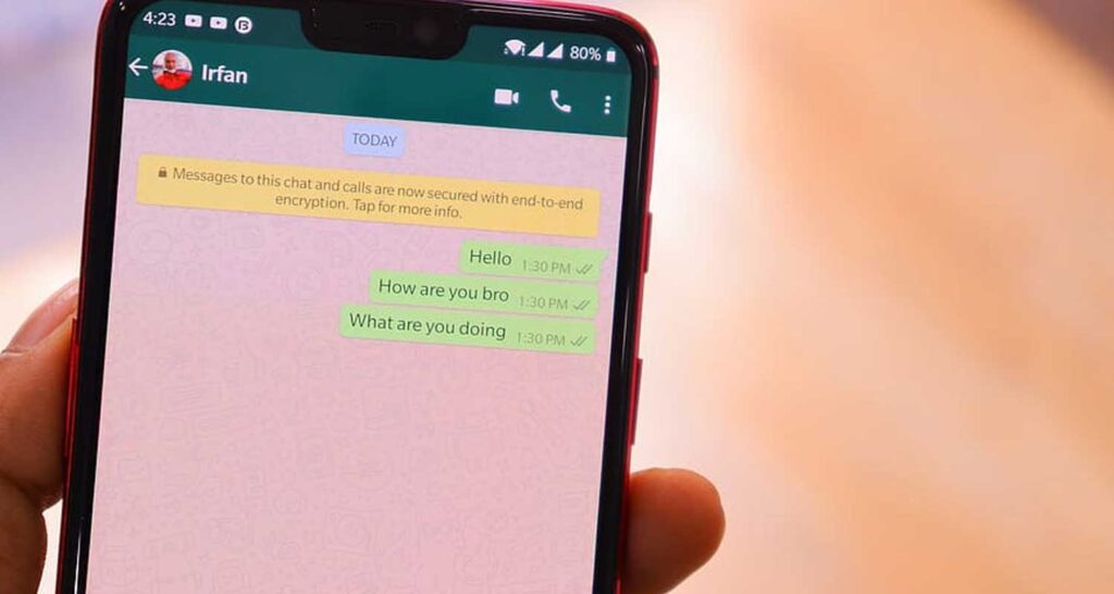 WhatsApp come inoltrare un messaggio senza la spunta